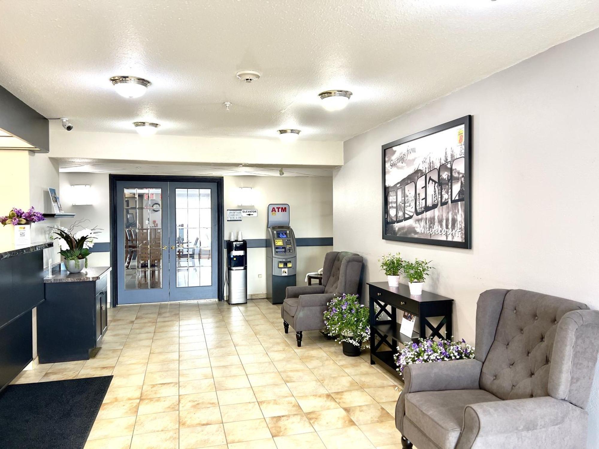 Hotel Super 8 By Wyndham Whitecourt Exterior foto